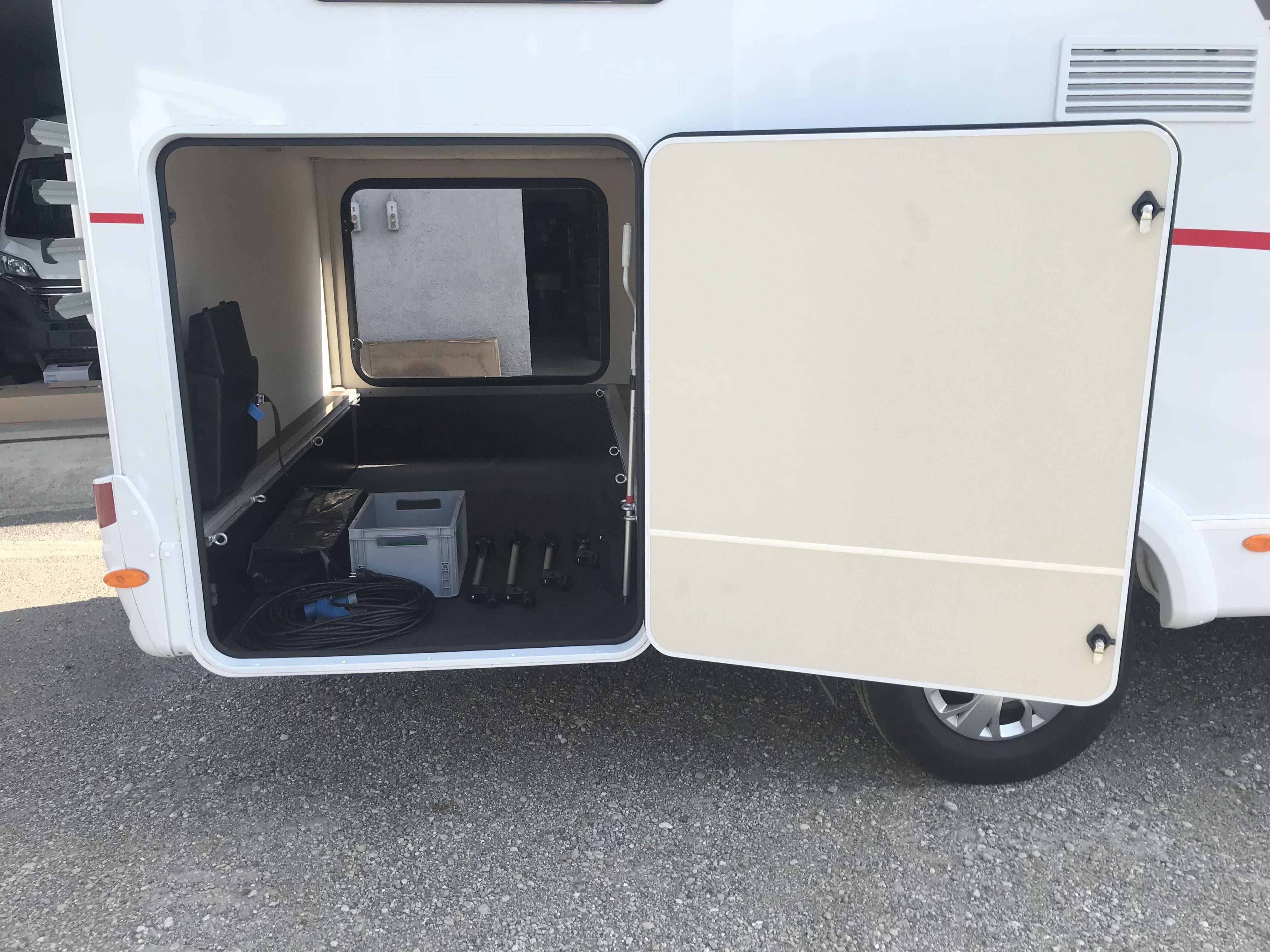 Family de Luxe A 3
