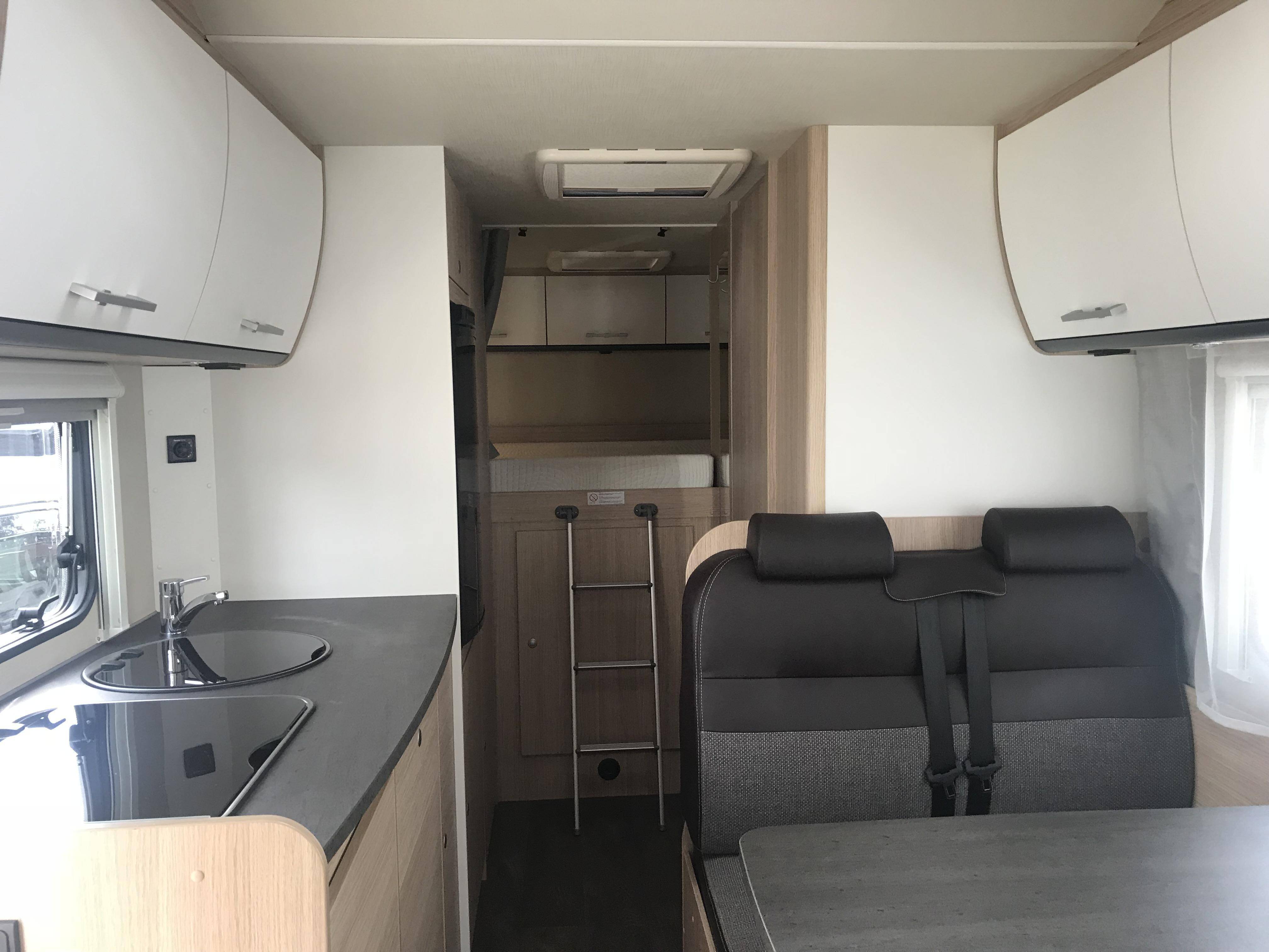 Family de Luxe A 6
